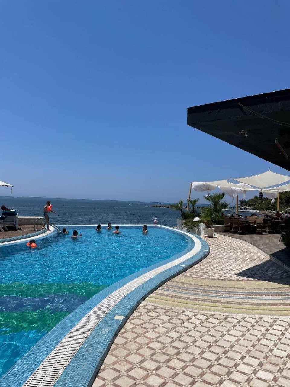 Sunlit 594 Apartment Durres Exterior photo